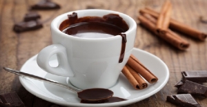 Evde klasik sıcak çikolata nasıl yapılır?
