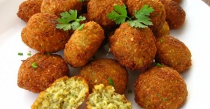 Bir nev-i nohut mücveri: Falafel tarifi