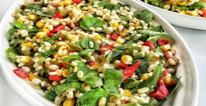 Doyurucu Lezzet: Semizotlu Bulgur Salatası...
