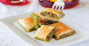 Baklavaya Yenilik Geldi: Elmalı Baklava Tarifi